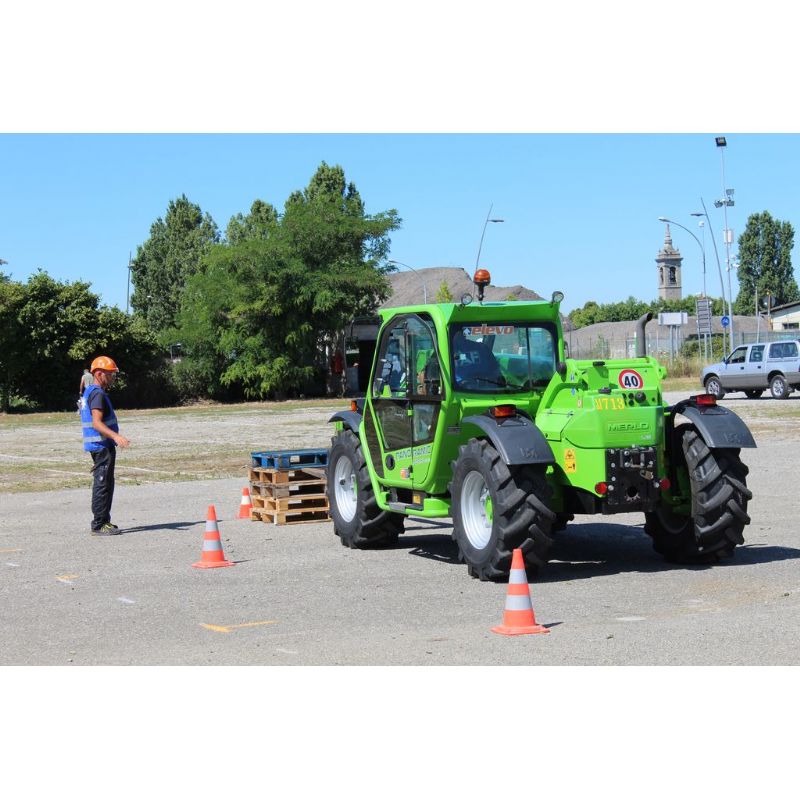 ADDETTI ALLA CONDUZIONE DI CARRELLI ELEVATORI INDUSTRIALI A BRACCIO TELESCOPICO FISSO, SOLLEVATORE TELESCOPICO  FISSO  - AGGIORNAMENTO 